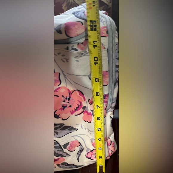 Vera Bradley Recycled Lighten Up Reactive large duffle bag - Picture 12 of 13